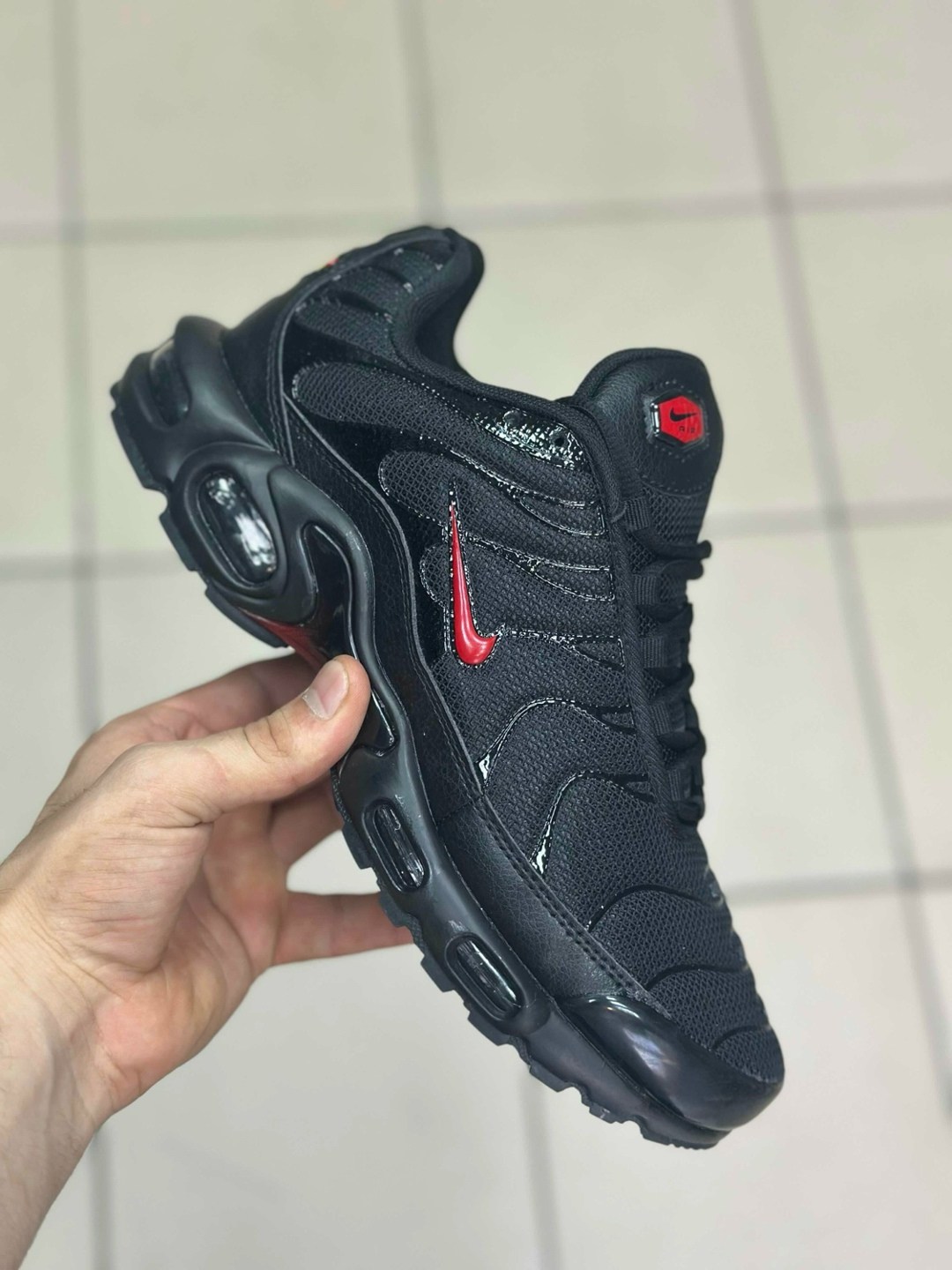 кроссовки nike air max plus tn,nike air max tn plus black,nike air max plus tn,кроссовки мужские nike air max plus,мужские кроссовки nike air max tn plus