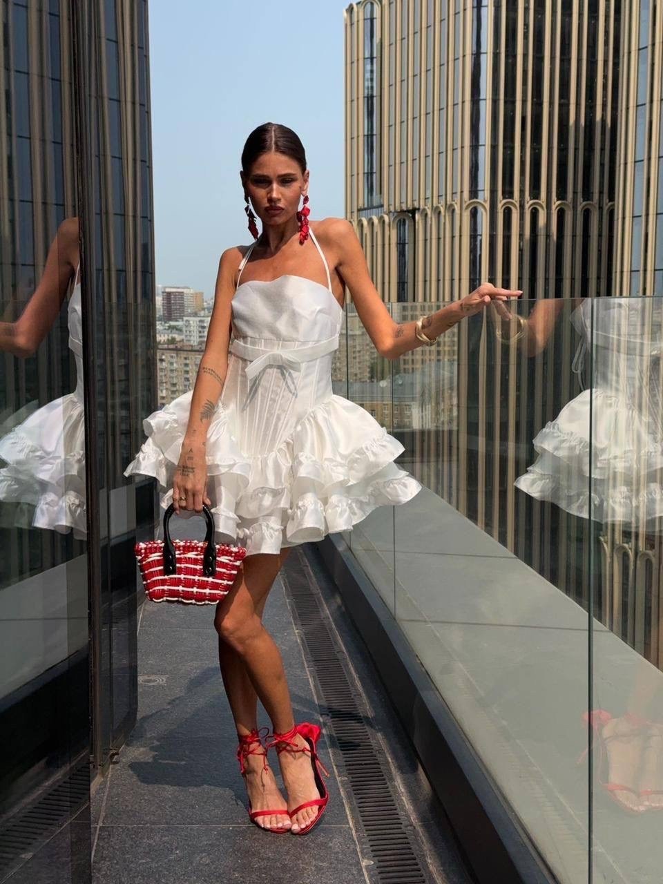 платья белые,стильное платье,женская платье,платье свадебное,платье на свадьбу