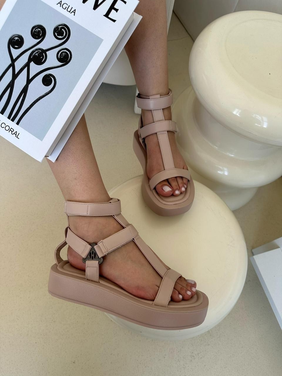 женские босоножки на платформе,женские босоножки,босоножки на массивной платформе,босоножки на платформе,стильные босоножки