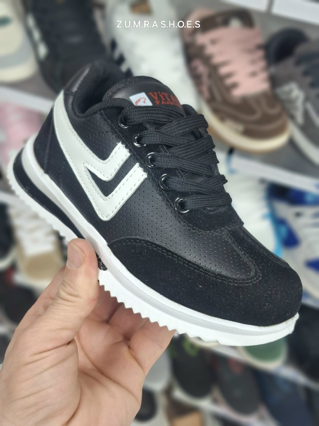 ,женские кроссовки,кроссовка,черные кроссовки,повседневные кроссовки