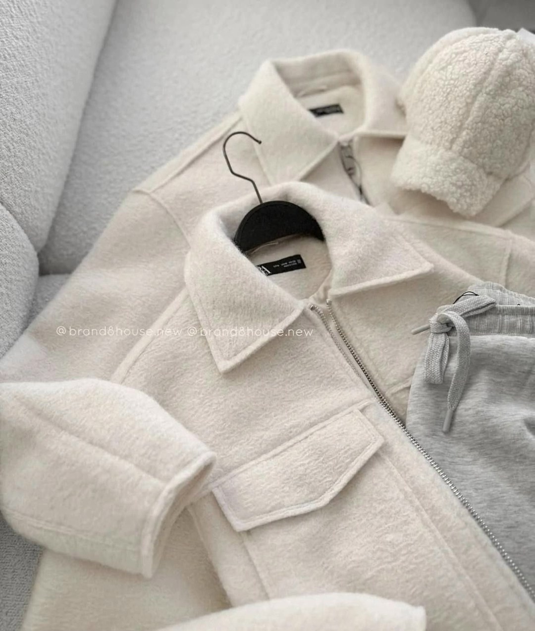 женская верхняя одежда,верхняя одежда,куртка женская,короткая куртка,бомбер пальто