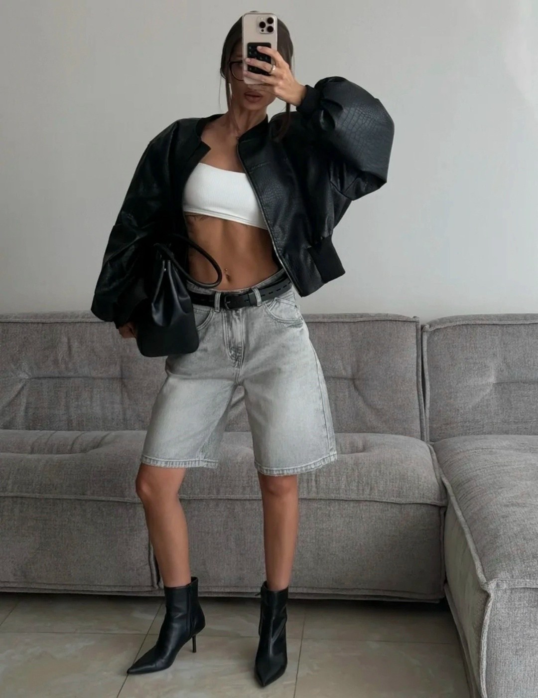 шорты бермуды джинсовые,куртка бомбер,шорты бермуды,шорты джинсовыe