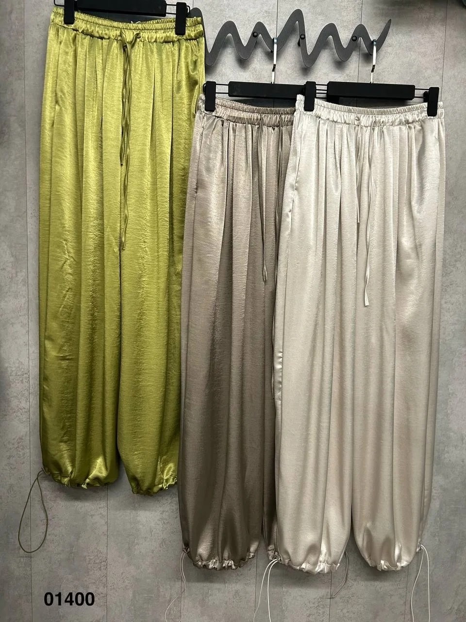 повседневные брюки,атласные брюки,брюки шелковые,широкие брюки,одежда брюки