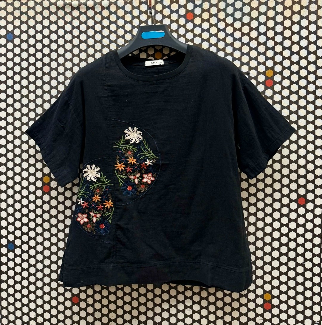 футболки женская,вышивка на майке,футболки дизайн,вышивка на футболках,блузка с рисунком