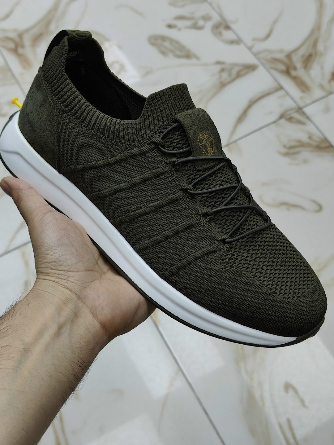 кроссовка мужской,мужские кроссовки,,спортивные кроссовки,спортивная