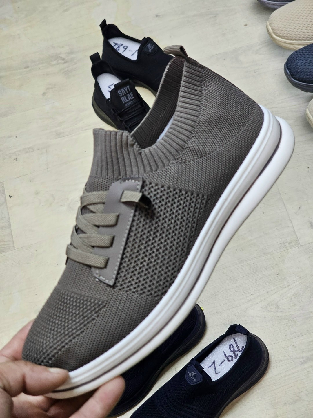 ,мужские повседневные кроссовки,кроссовки модные мужские,мужская спортивная ,летняя мужская