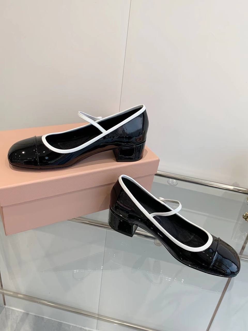 туфли miu miu,,туфли женские,туфли из лакированной кожи,туфли мэри джейн