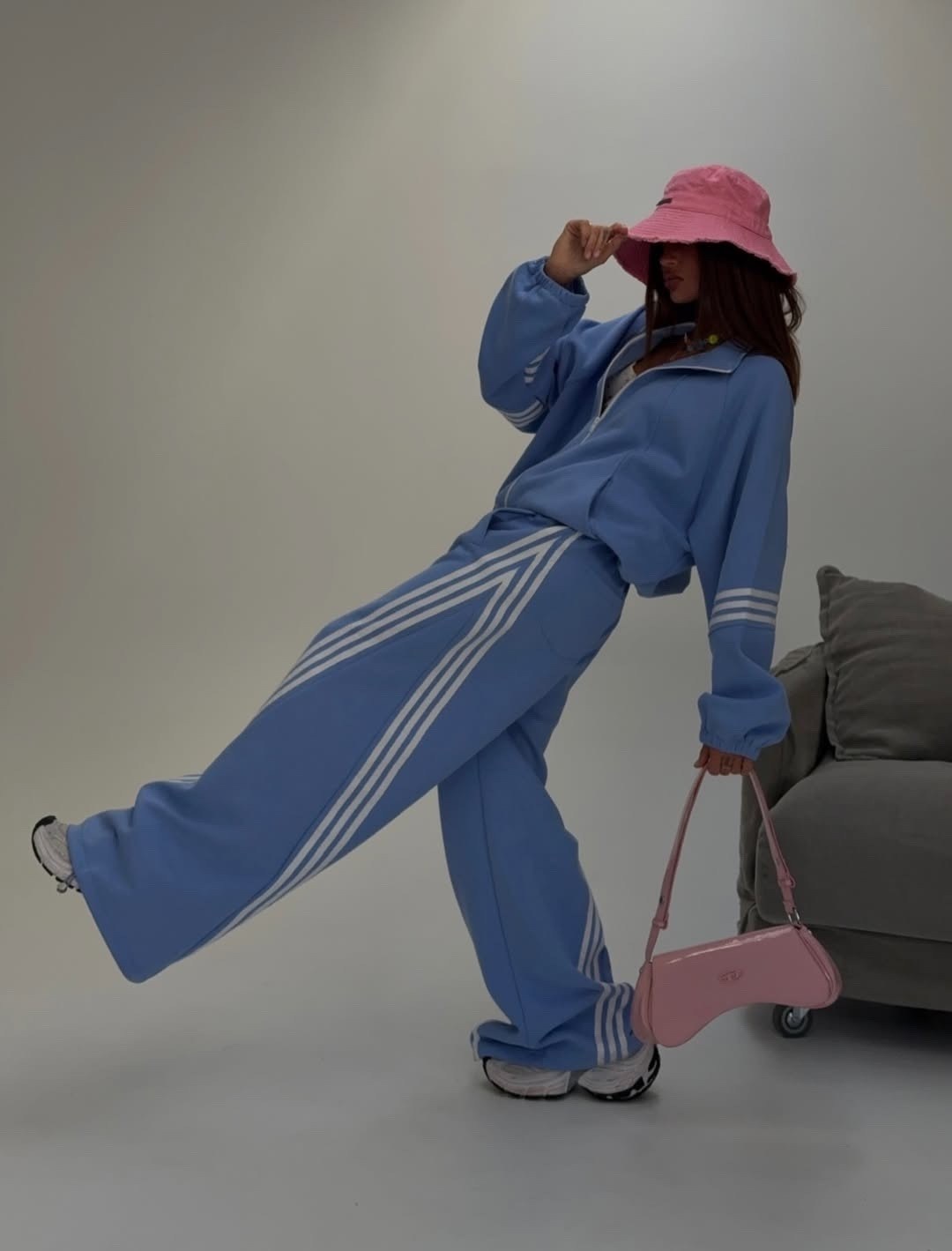 брюки спортивные adidas originals,повседневный спортивный костюм,женские костюмы спортивные,спортивные брюки,спортивные костюм