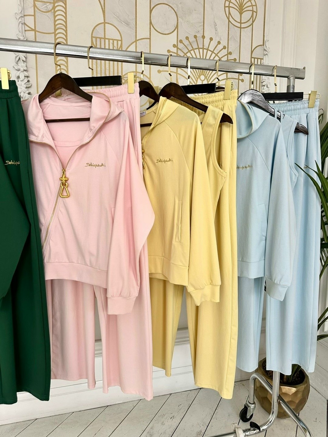 стильные костюмы,костюм с брюками,повседневный костюм,женский спортивный костюм,костюм желтый