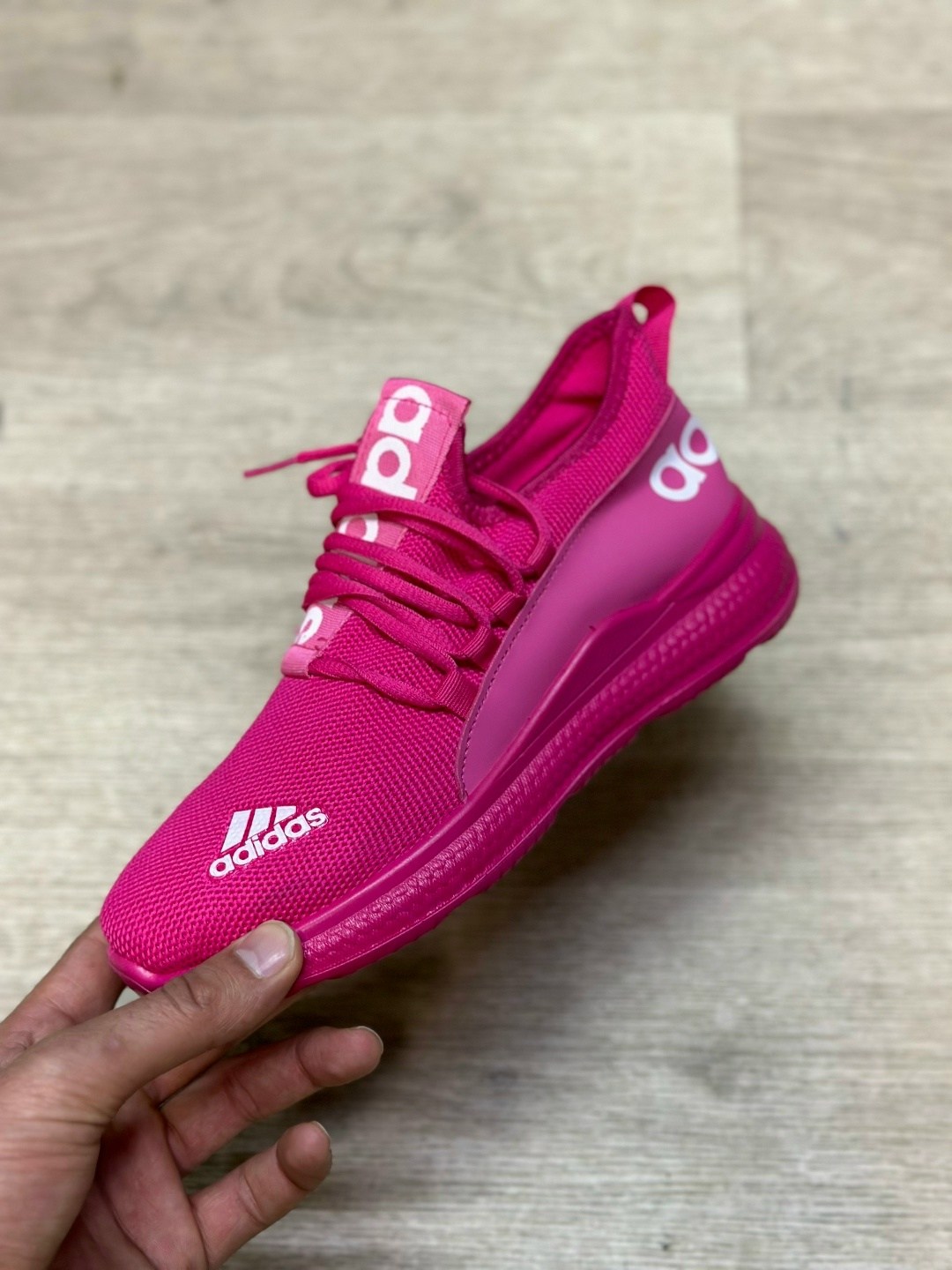 кроссовки,кроссовки adidas,женские кроссовки, спортивная,кроссовки для мужчин