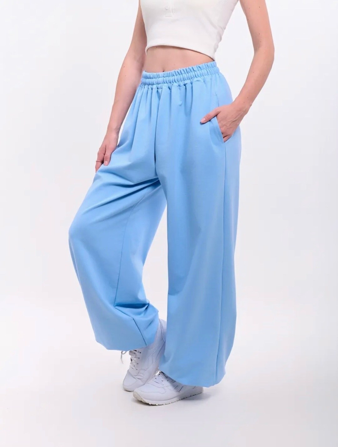 серые спортивные штаны женские оверсайз,широкие спортивные штаны джоггеры оверсайз,спортивные штаны широкие,брюки спортивные женские,спортивные штаны широкие оверсайз