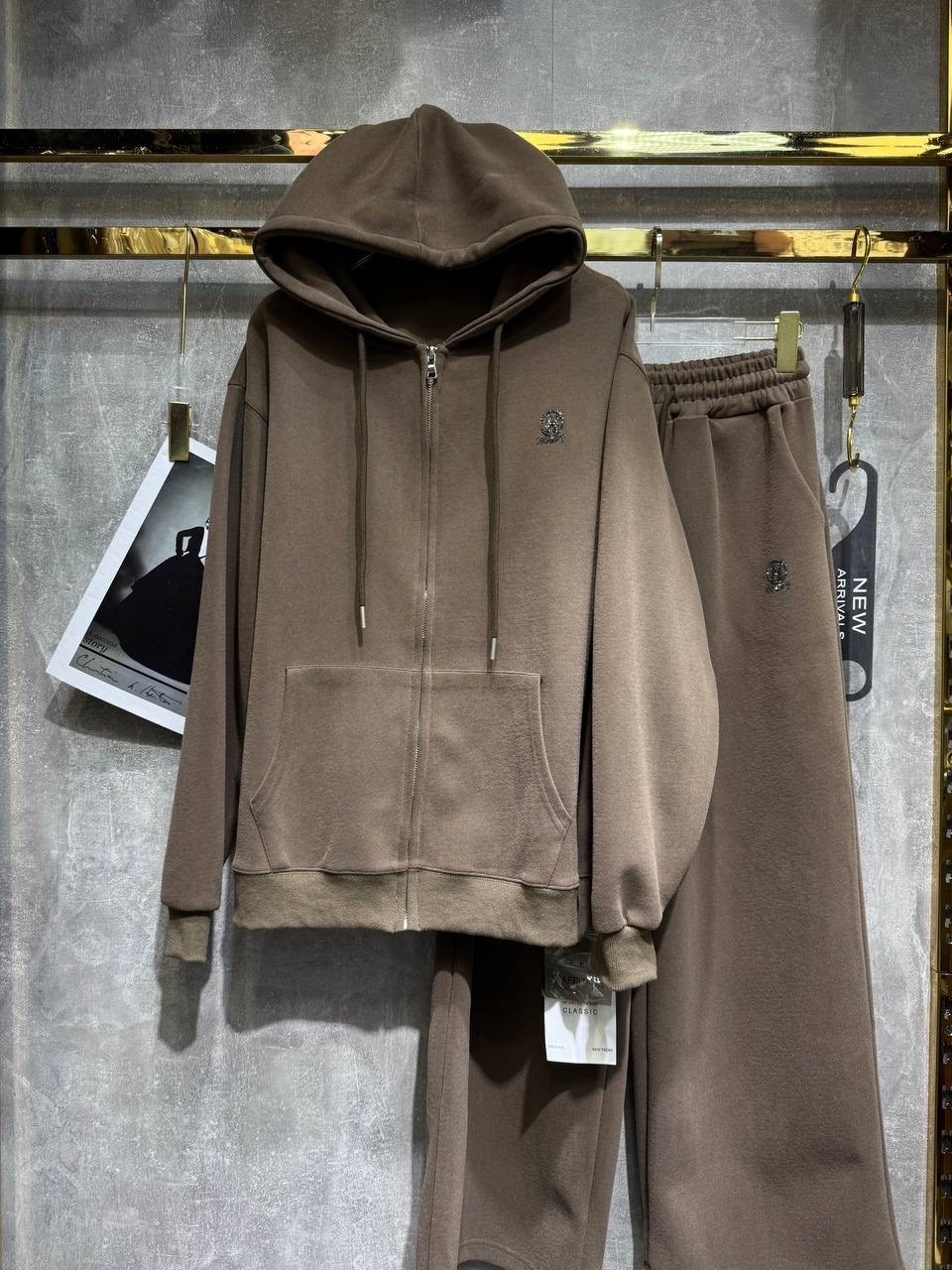 спортивный костюм,спортивный костюм brunello,спортивный костюм brunello cucinelli,спортивные костюмы на флисе,костюм спортивный мужской ermenegildo zegna коричневый