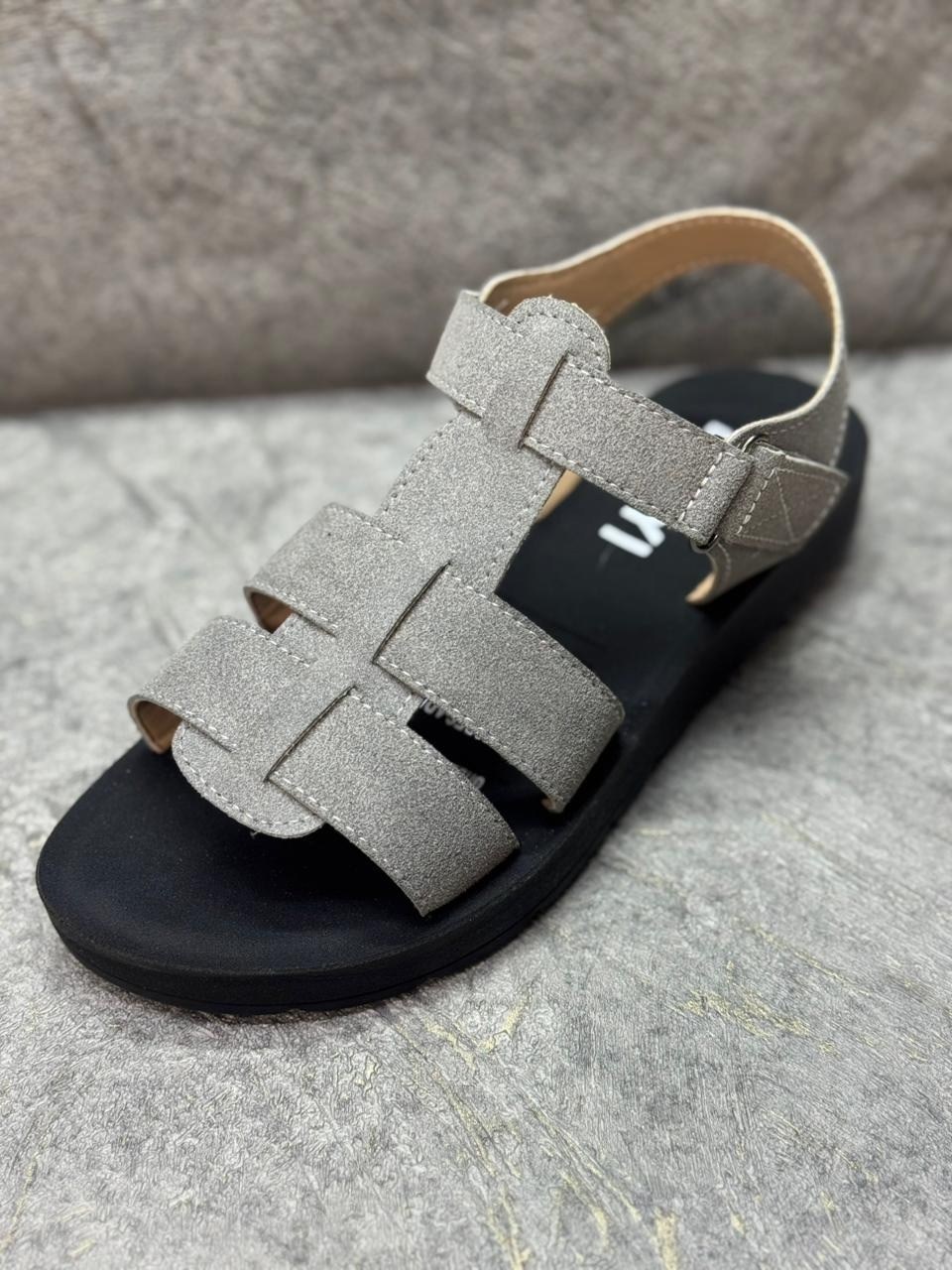 ,сандалии,детские сандалии,сандали,сандалии мужские