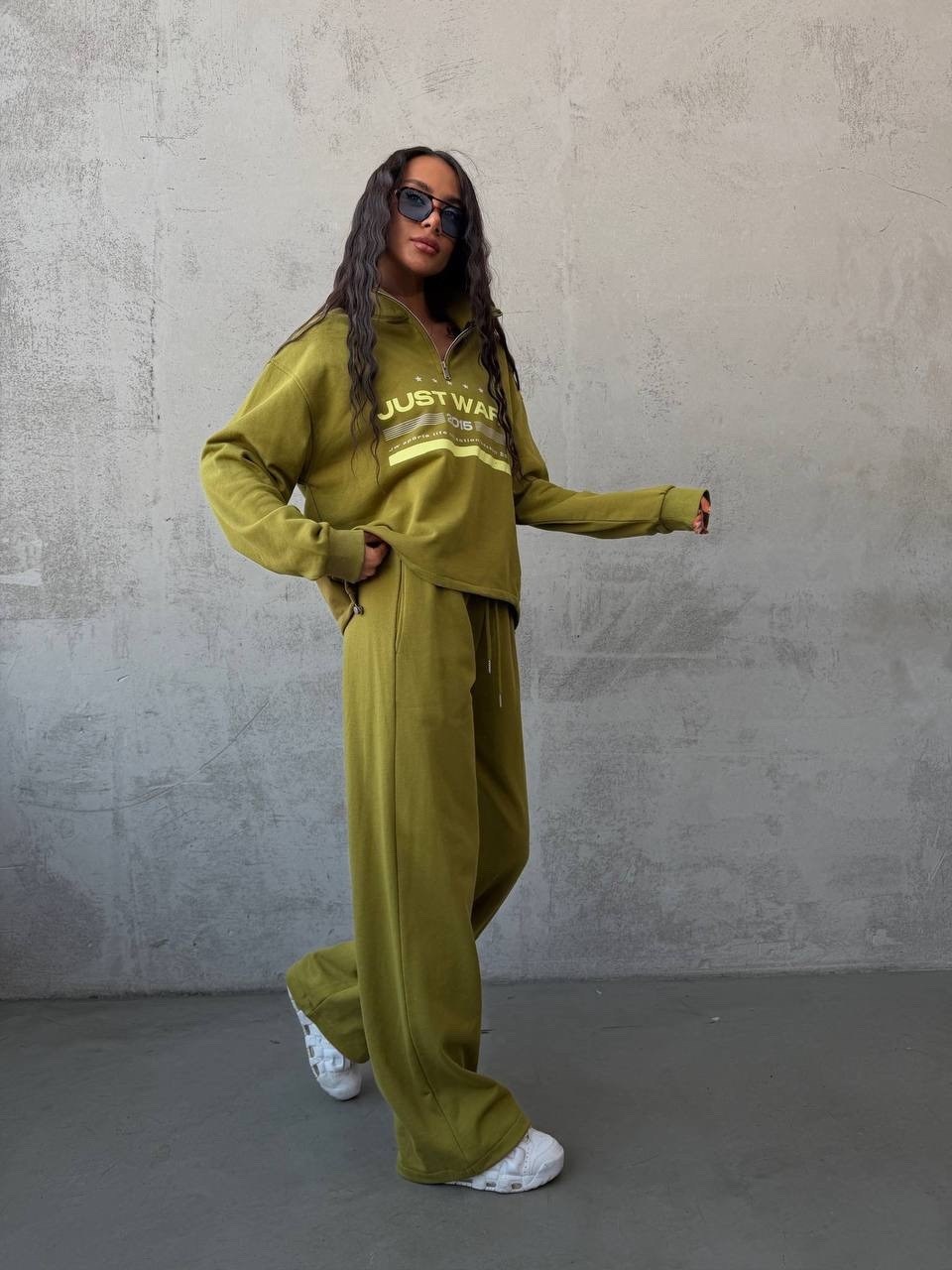 спортивный костюм,спортивные штаны,костюм спортивный женский,красные широкие джоггеры kaiia,спортивный костюм флис