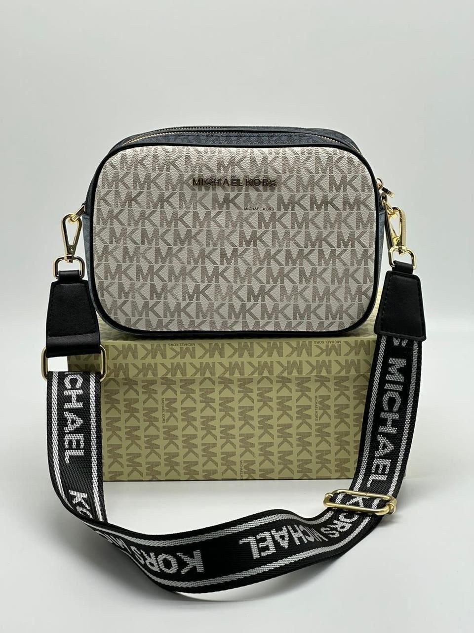 женская сумка michael kors,michael kors сумка на плечо,сумка через плечо michael kors с двумя отделениями и декором monogram,женская сумка кроссбоди michael kors,сумка michael kors