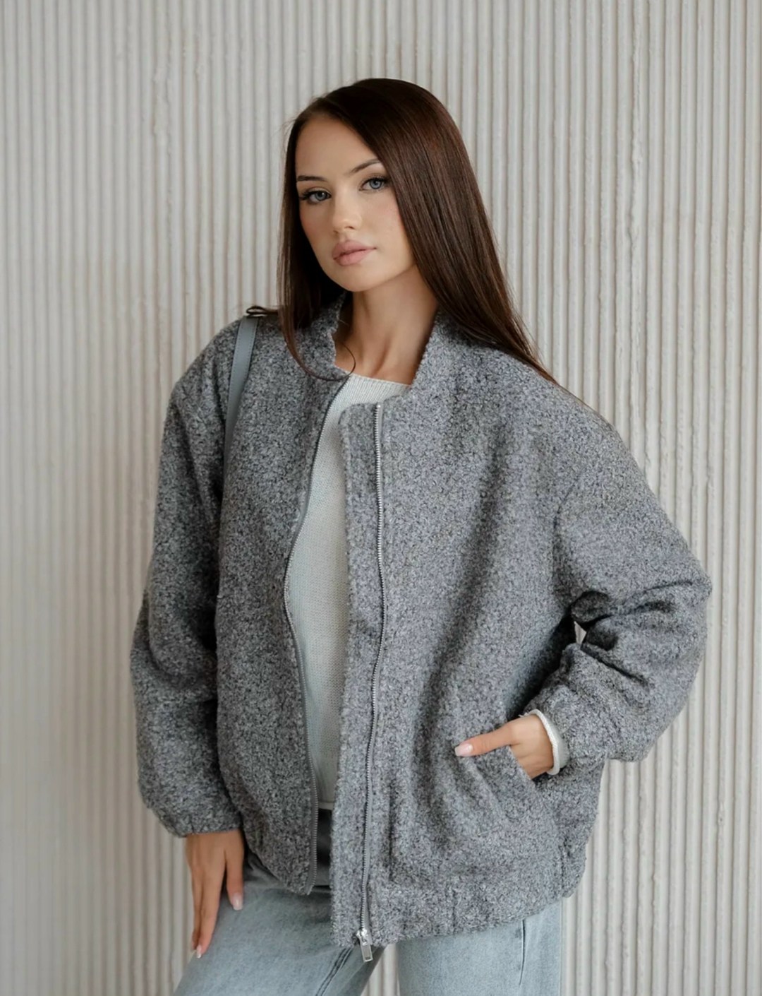 куртка бомбер оверсайз,куртка-бомбер oversize из ткани с ворсом серая,бомбер зара серый,женский бомбер оверсайз,бомбер оверсайз