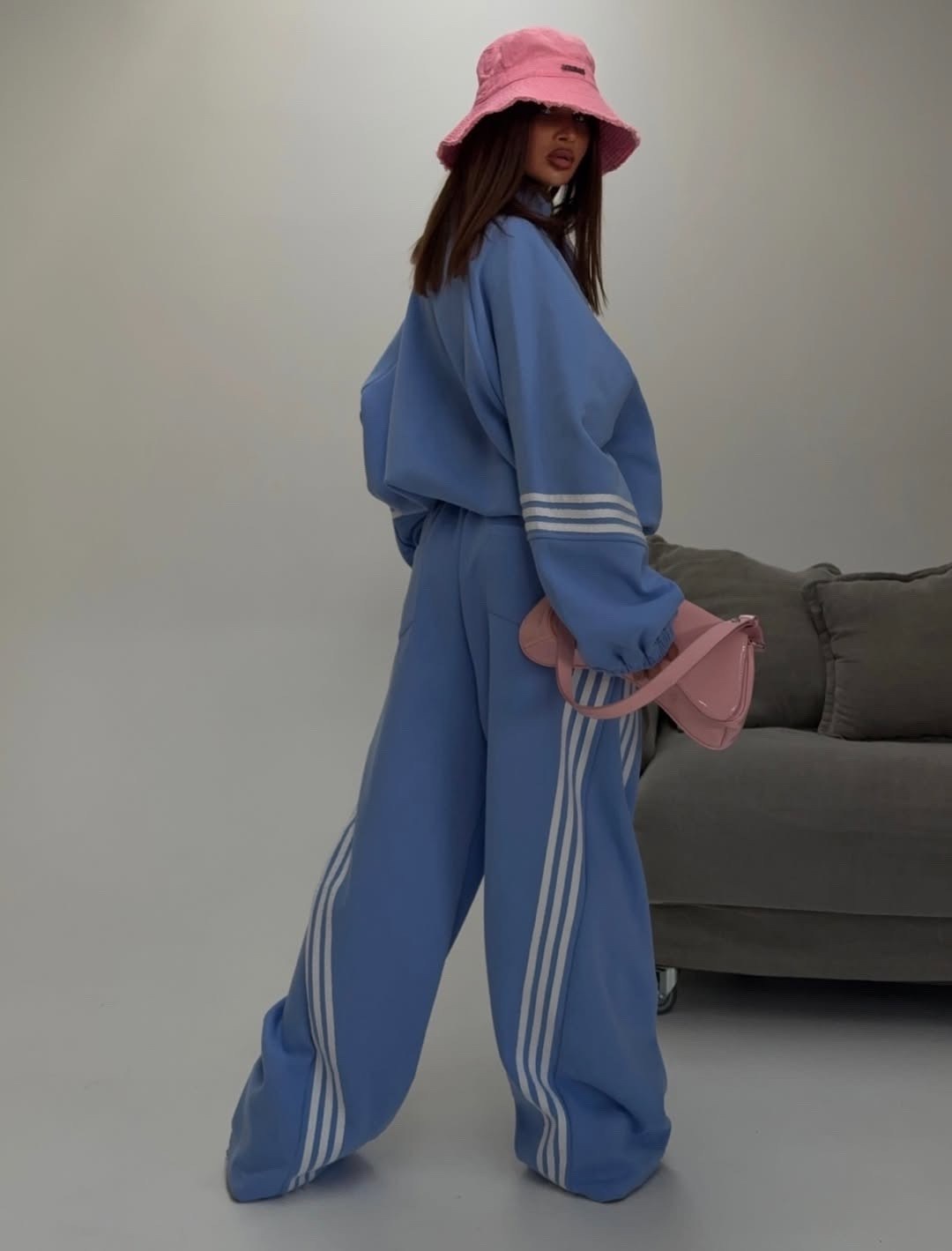 брюки спортивные adidas originals,повседневный спортивный костюм,женские костюмы спортивные,спортивные брюки,спортивные костюм