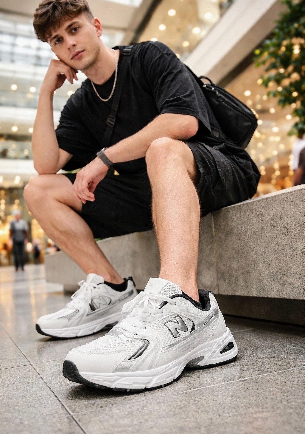 стиль одежды,,мода стиль,белые кроссовки,кроссовки