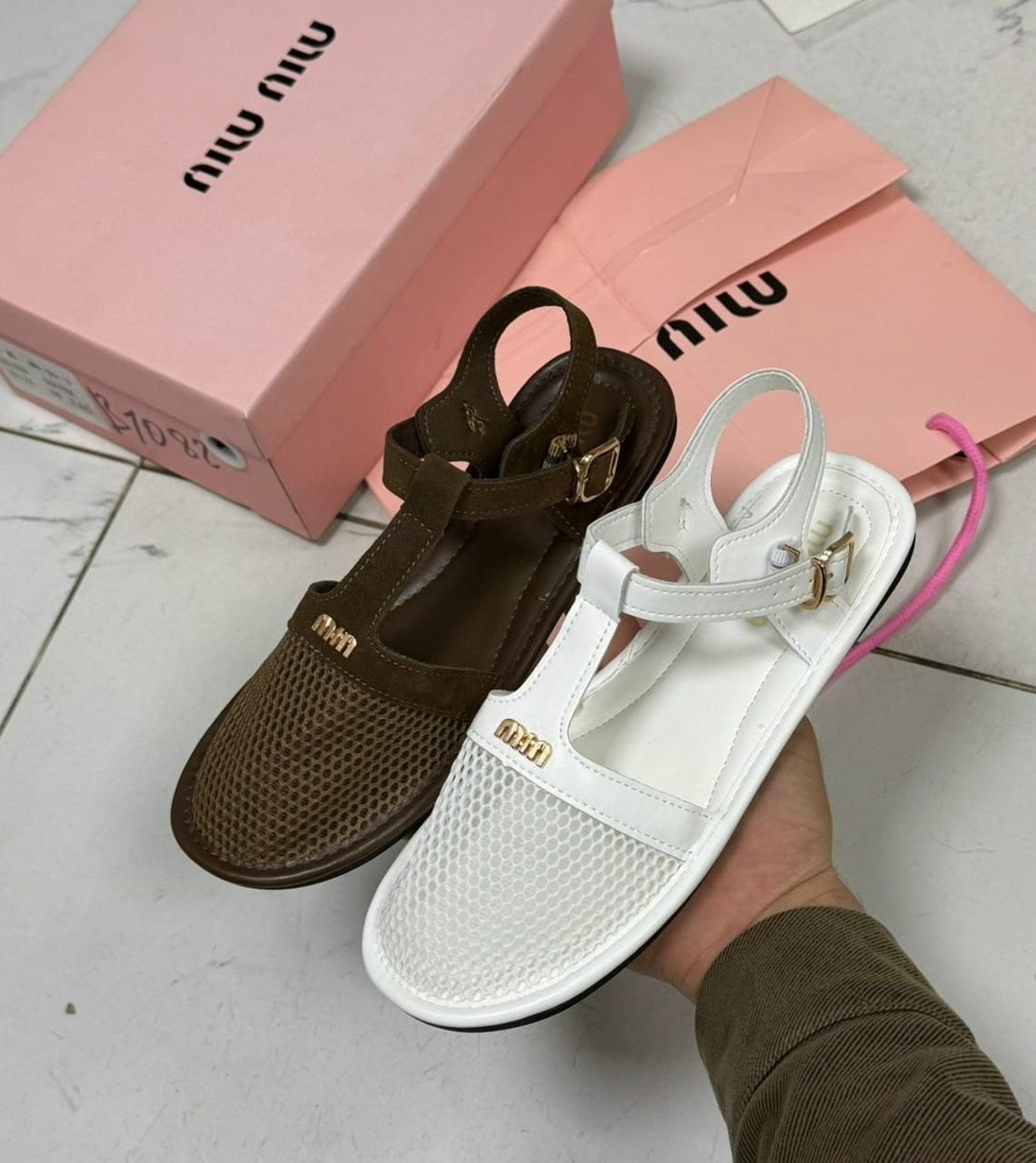 ,сандалии miu miu,сандалии модные,босоножки сандали,женские сандалии