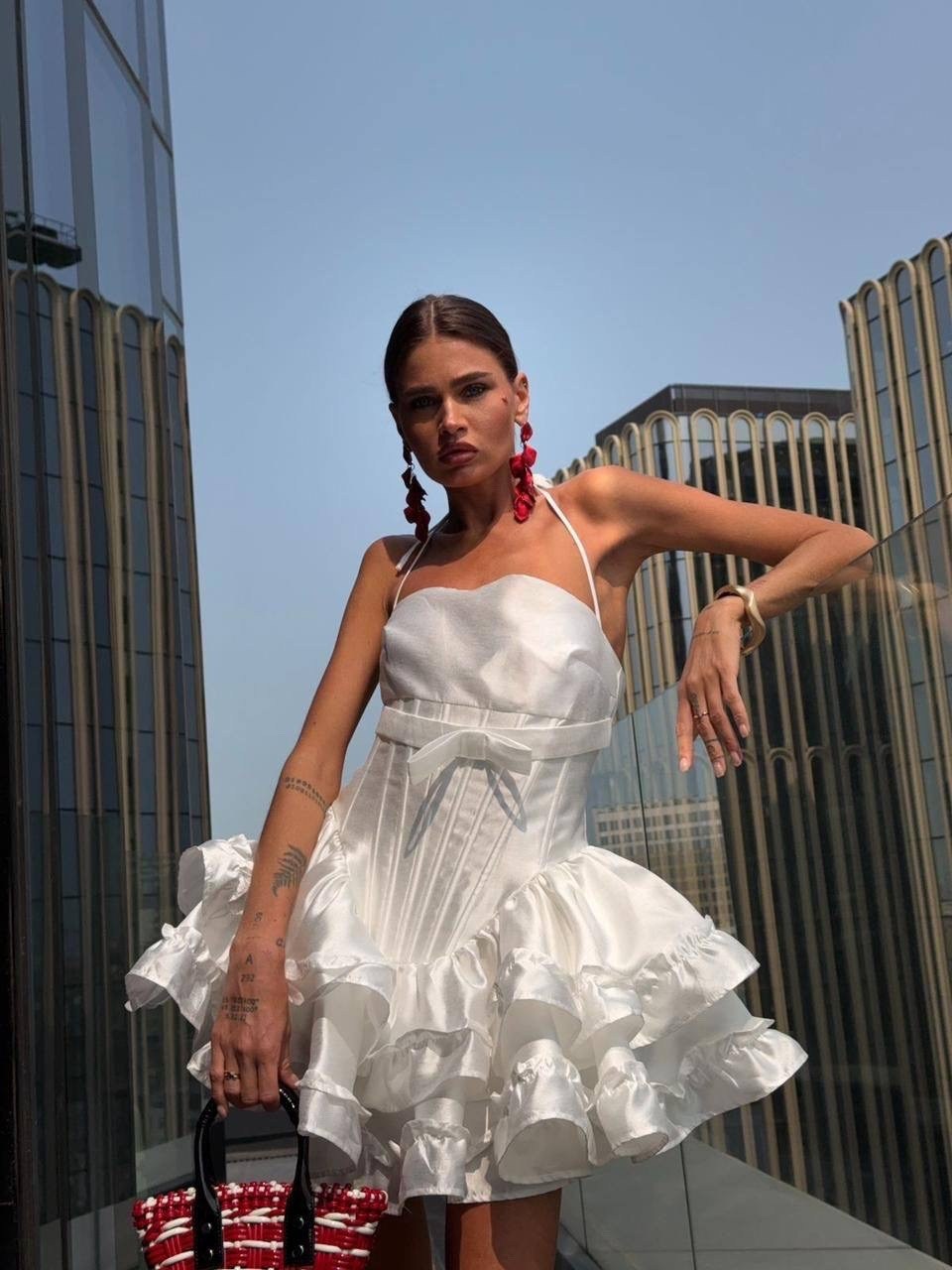 платья белые,стильное платье,женская платье,платье свадебное,платье на свадьбу