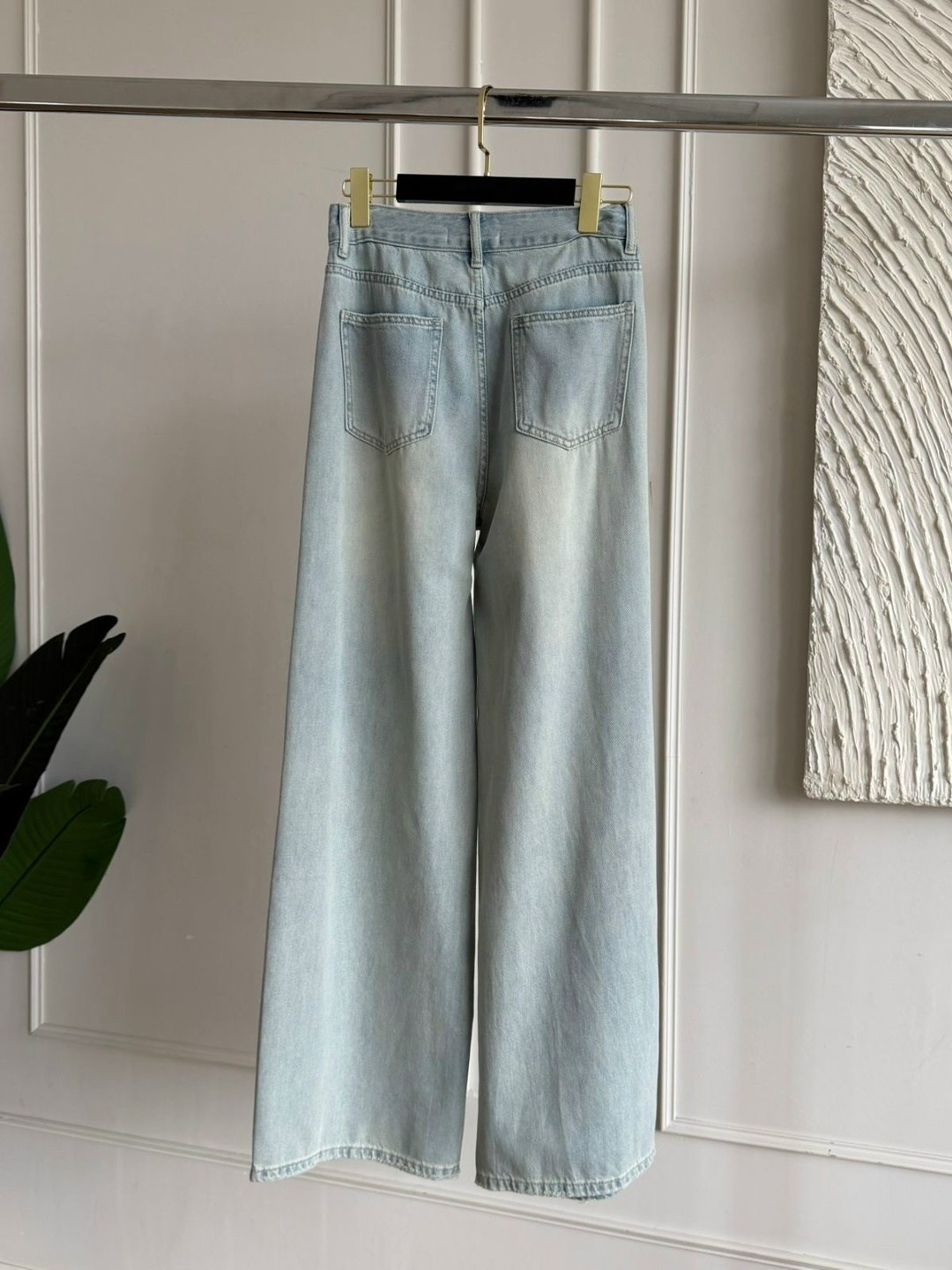 джинсы женские широкие,джинсы женские,джинсы широкие,модные джинсы,голубые джинсы