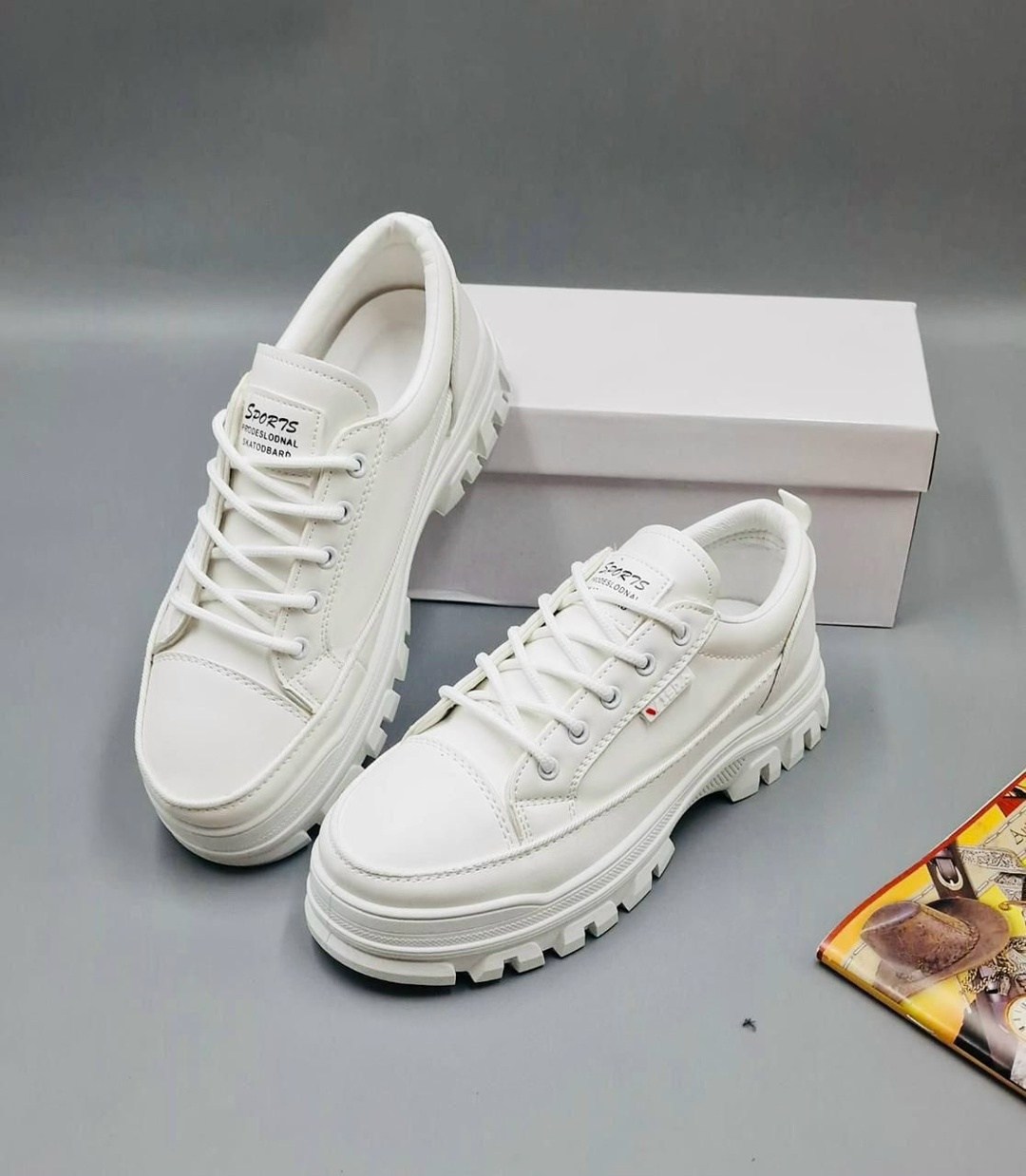 ,женские кроссовки,кроссовки для женщин,модные кроссовки,спортивная