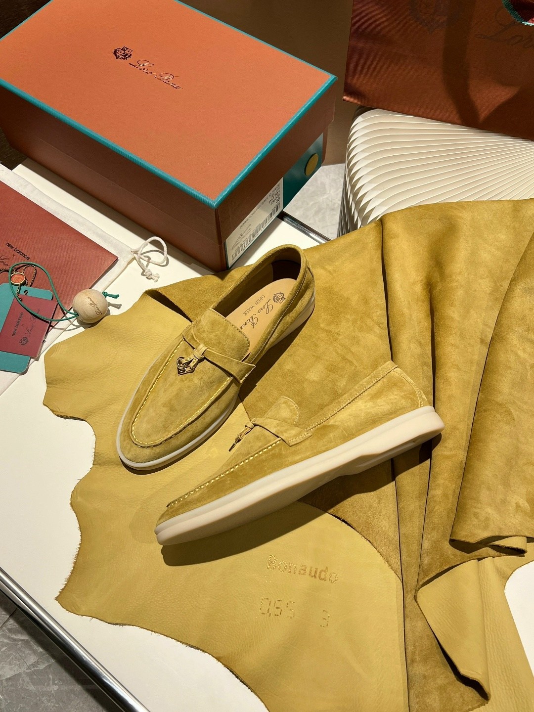 ,замшевые лоферы loro piana,лоферы loro piana,замшевые женские лоферы loro piana оливковые,лоферы женские loro piana