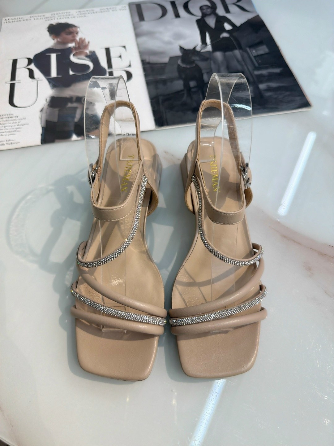 стильные босоножки,босоножки с ремешками,босоножки женские,модные босоножки,босоножки