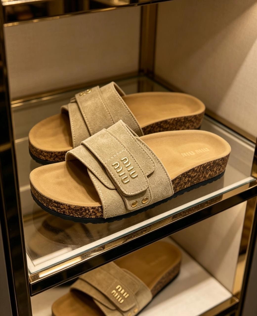 ,женские шлепанцы,женские шлепки,шлепки фенди,сандалии фенди