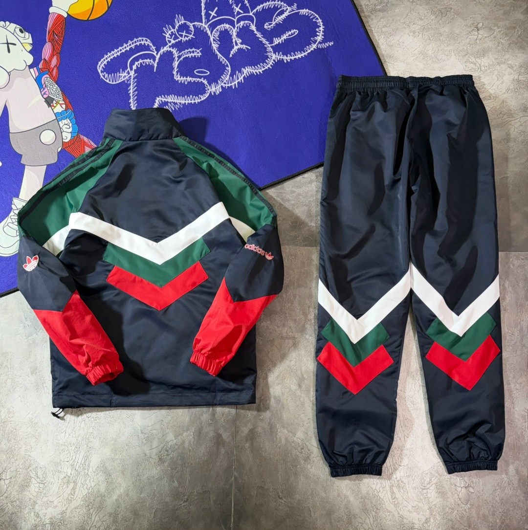 спортивный костюм adidas винтажный 90-ых,спортивный костюм adidas 90х,мужской спортивный костюм adidas в стиле 90-х,спортивный костюм adidas,винтажный костюм adidas