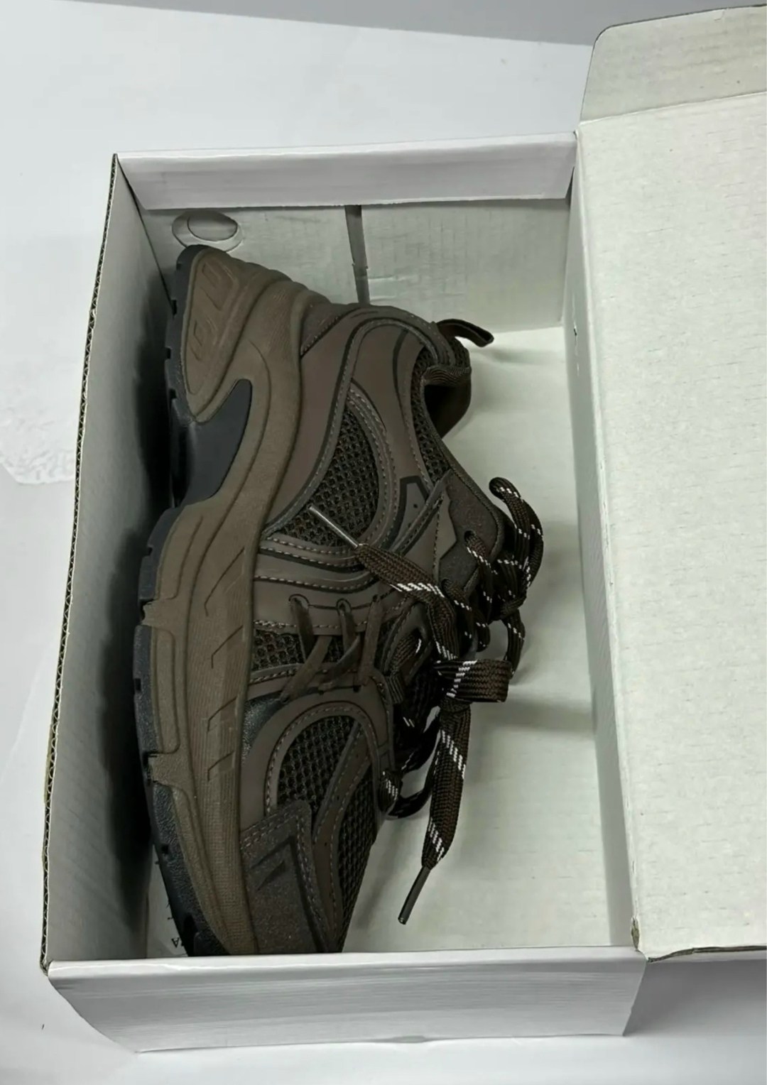 женские кроссовки,женские массивные кроссовки,,массивные кроссовки для женщин,массивные кроссовки