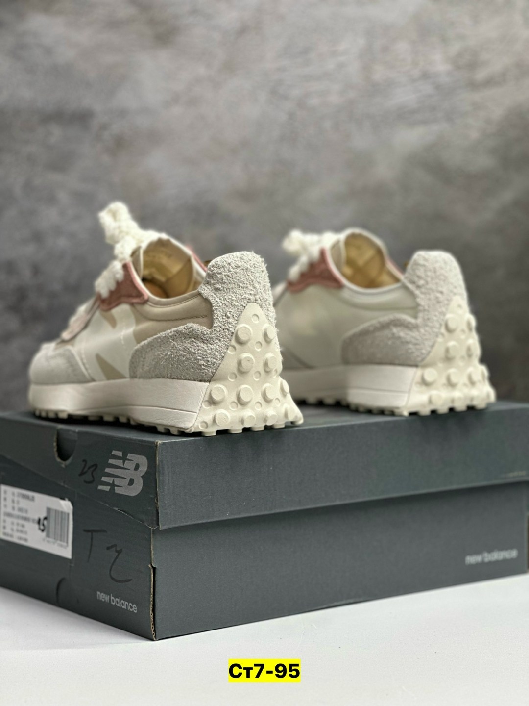кроссовки new balance 327,new balance кроссовки 327 женские,кроссовки нью баланс женские новая коллекция 2026,кроссовки new balance,бежевые кроссовки new balance 327