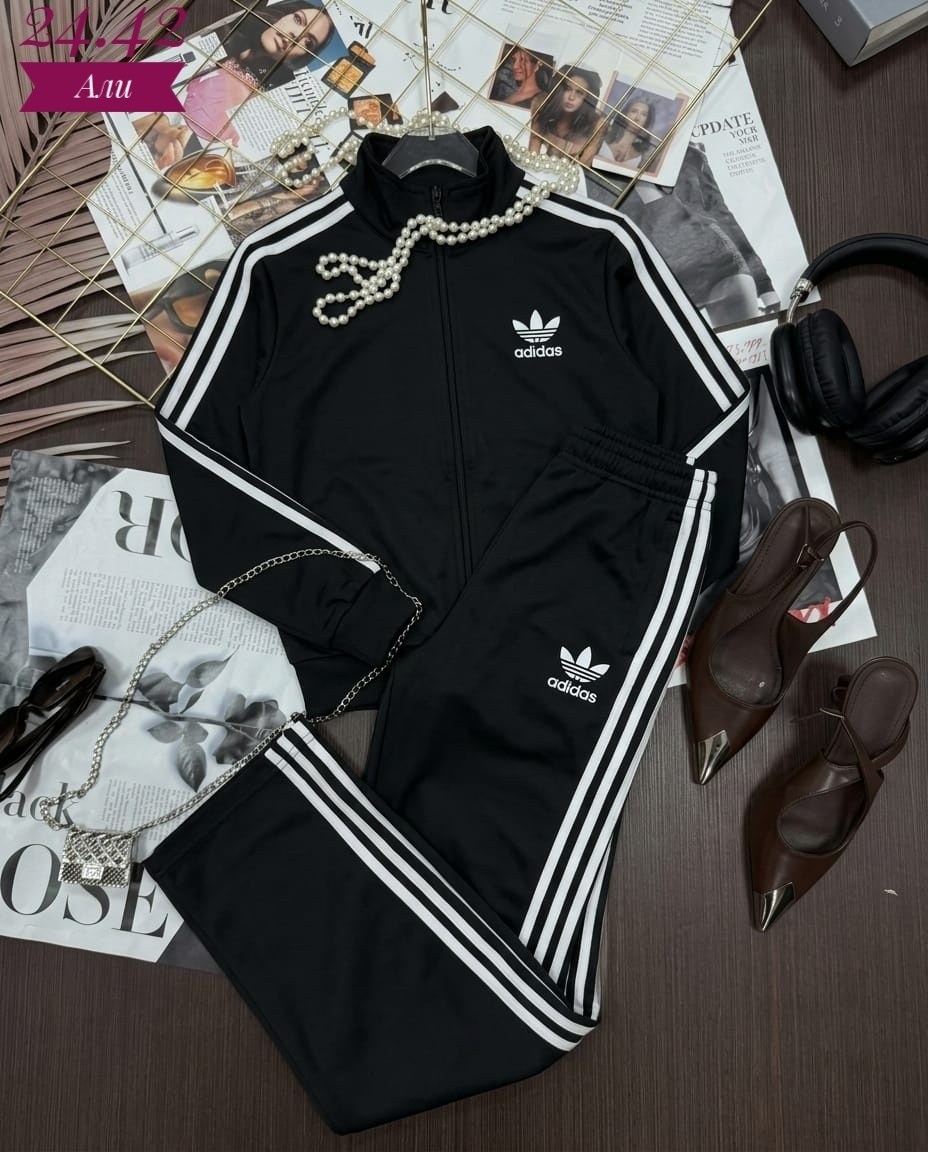 спортивный костюм adidas,костюм адидас,спортивный костюм adidas originals,комплект одежды adidas sportswear,спортивные костюмы адидас