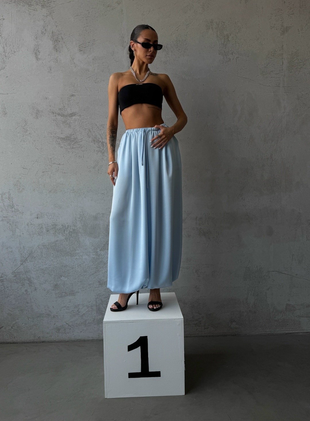 брюки палаццо,брюки палаццо голубого цвета,широкие брюки палаццо,широкие брюки,брюки женские палаццо