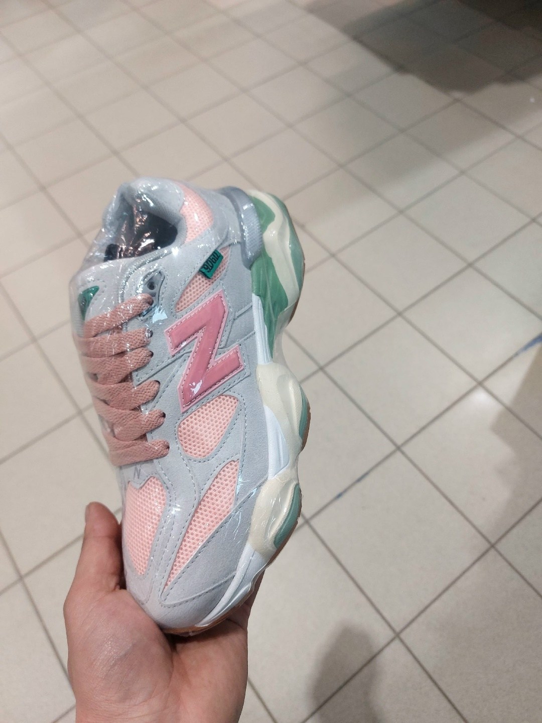 кроссовки new balance 9060,кроссовки new balance 9060 36-41 серые,мужские кроссовки new balance 9060,new balance 9060 серые,кроссовки new balance 9060 зимние