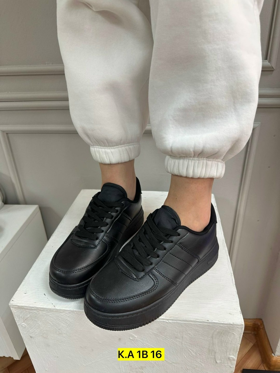 ,кроссовки эко кожа,кроссовки кожа,женские кроссовки,черные кроссовки женские