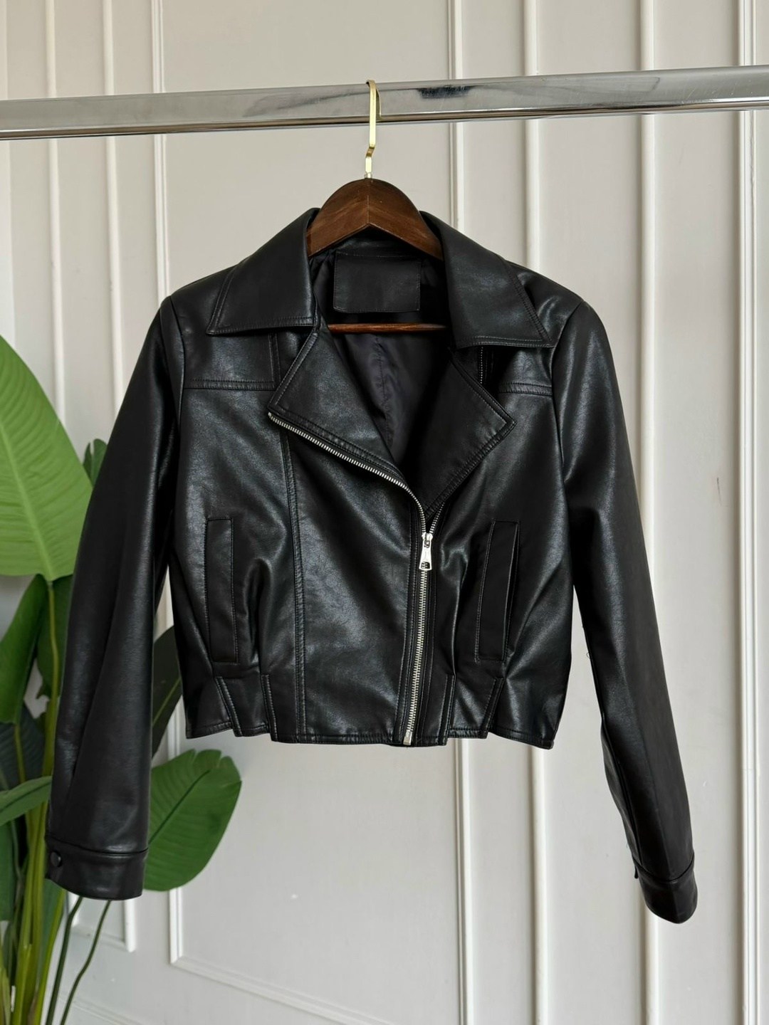 жилет из экокожи женский,жилетка женская,жилет женский кожаный,жилет кожаный,жилет из экокожи