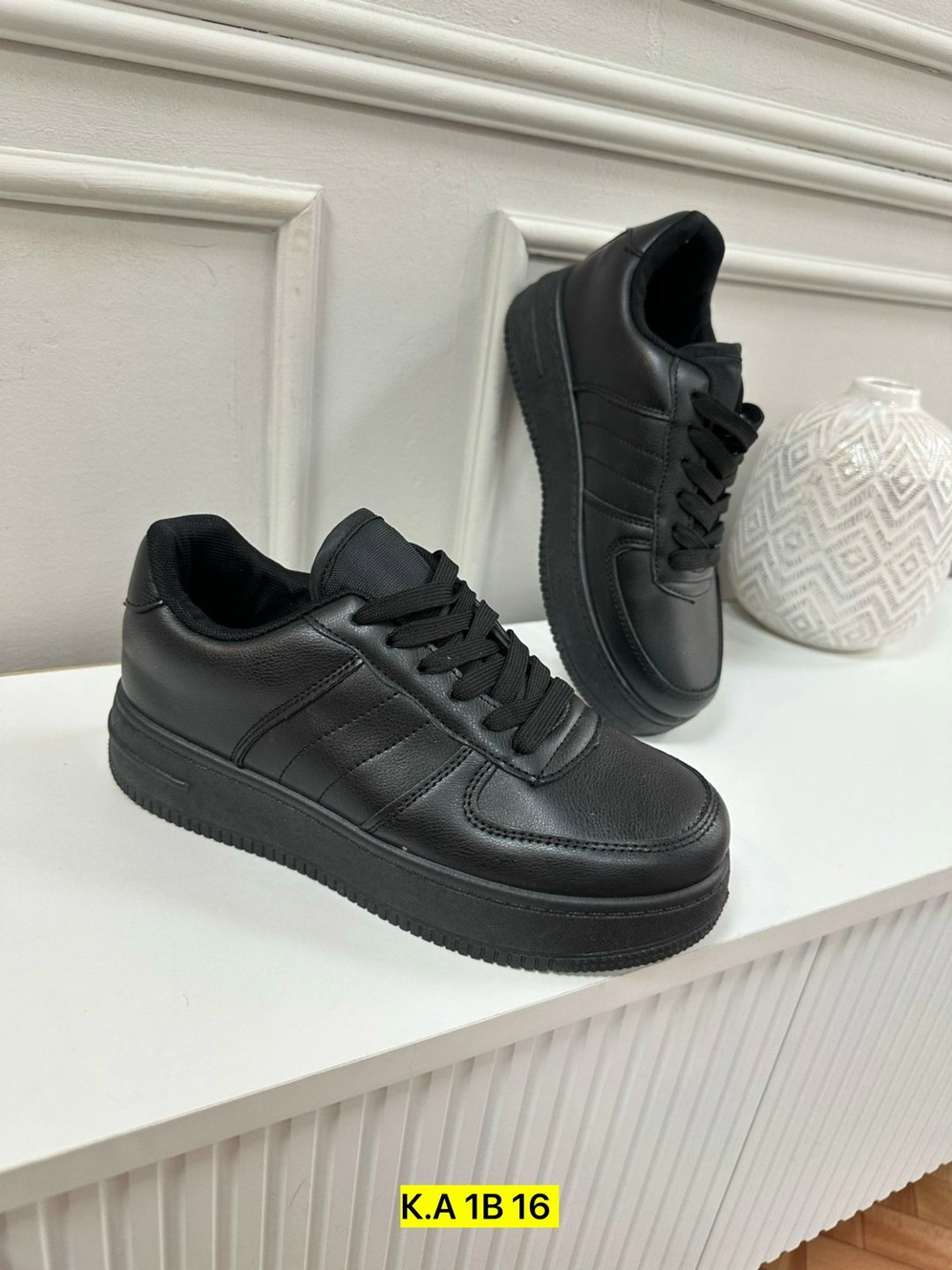 ,кроссовки эко кожа,кроссовки кожа,женские кроссовки,черные кроссовки женские