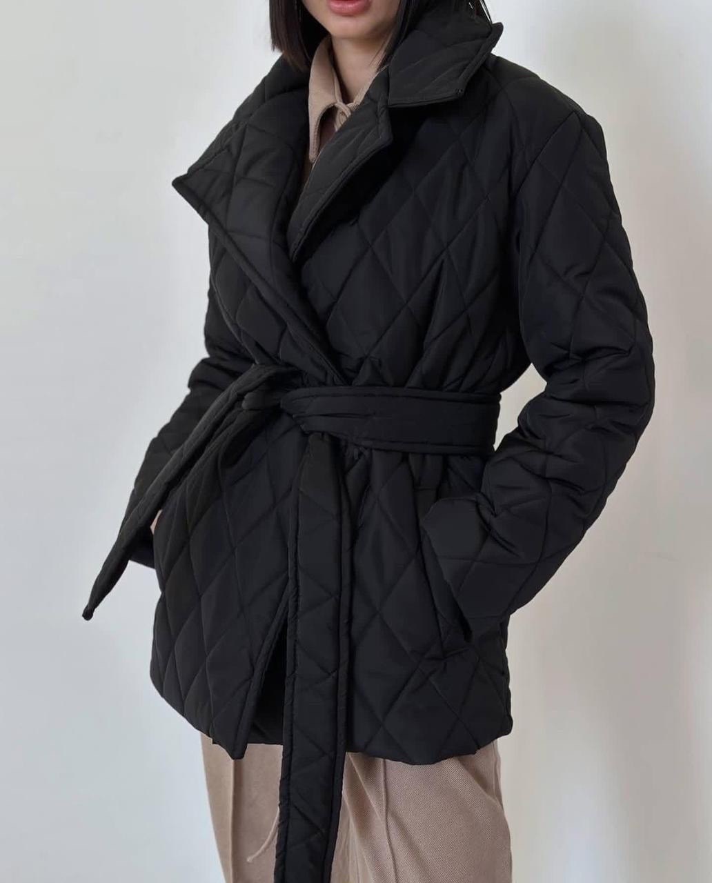 куртка стеганая удлиненная демисезон с поясом zarina,демисезонная женская куртка,куртка женская демисезонная стеганая,стеганая куртка с поясом,стеганая куртка демисезон