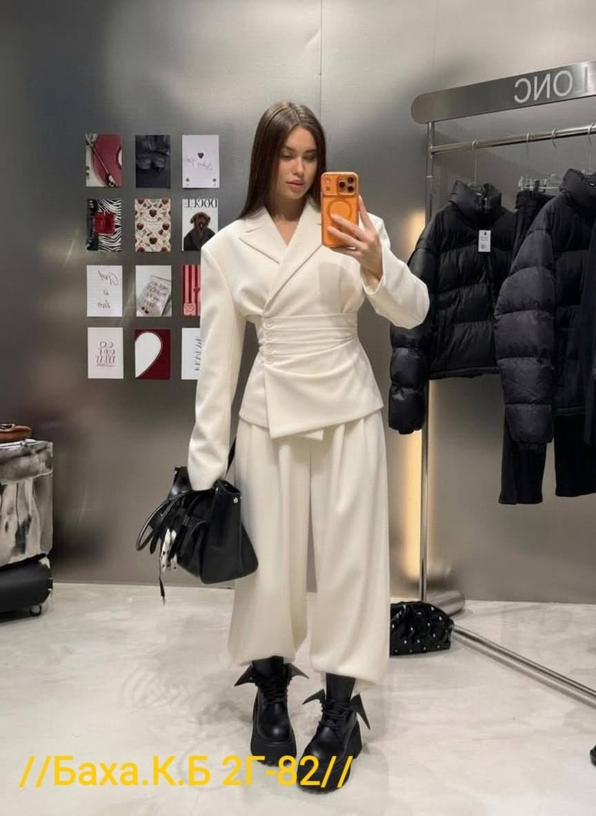 брючный костюм,пикантный уличный костюм mnealways18 из двух предметов, блейзер на шнуровке и брюки,мода стиль,брючный костюм тройка женский