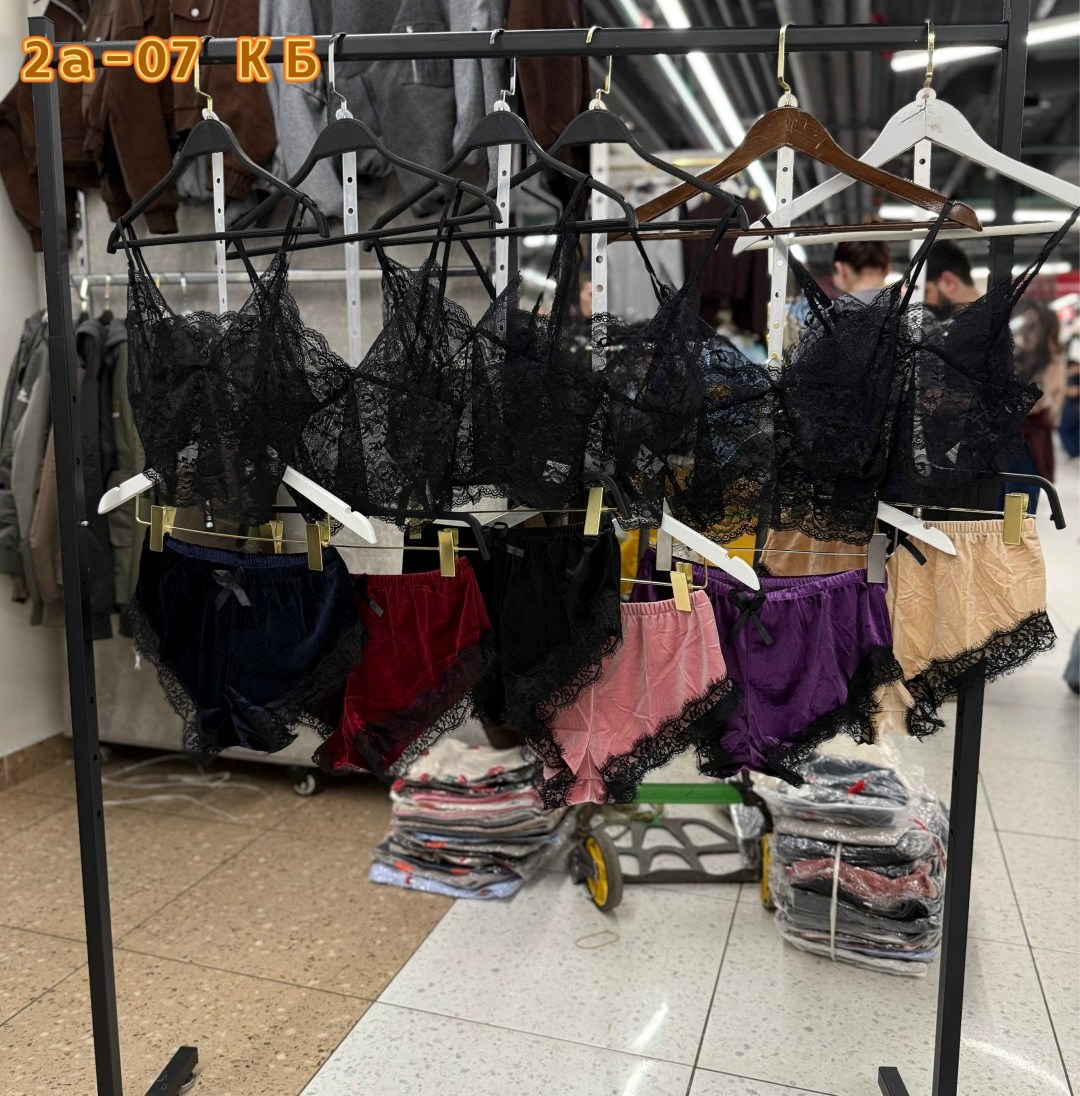 комплект нижнего белья,кружевной комплект нижнего белья,кружевная пижама,шелковая пижама,комплект пижама