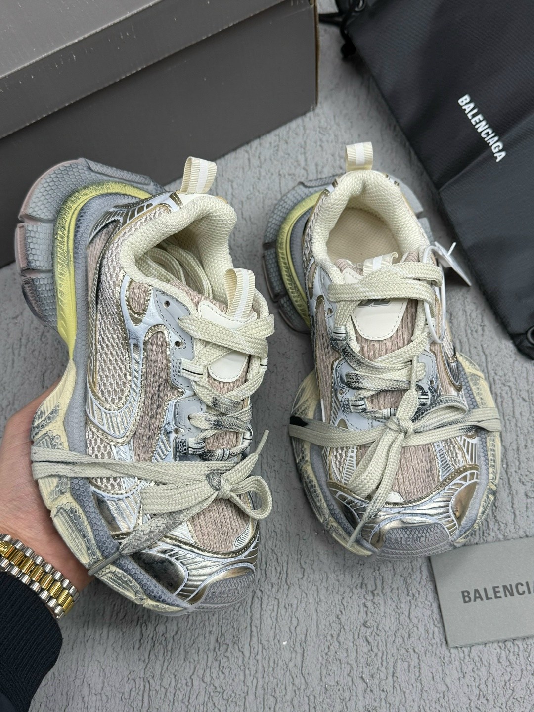 кроссовки balenciaga 3xl worn out sneaker,кроссовки balenciaga 3xl женские,женские кроссовки balenciaga,кроссовки balenciaga,кроссовки спортивные мужские летние balenciaga