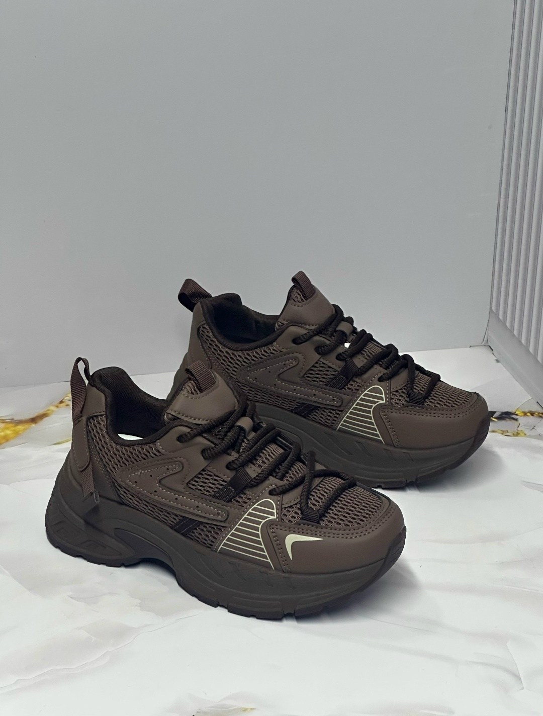 женские кроссовки,кроссовки для женщин,массивные кроссовки,кроссовки кроссовки женские,повседневные кроссовки