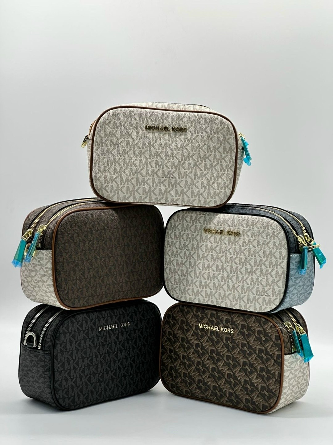 женская сумка michael kors,michael kors сумка на плечо,сумка через плечо michael kors с двумя отделениями и декором monogram,женская сумка кроссбоди michael kors,сумка michael kors