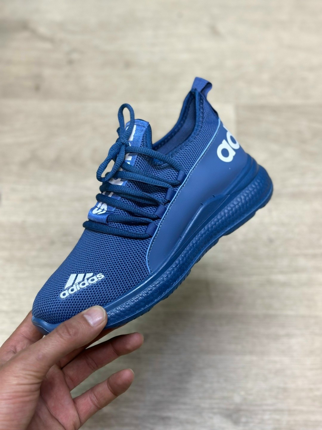 кроссовки,кроссовки adidas,женские кроссовки, спортивная,кроссовки для мужчин