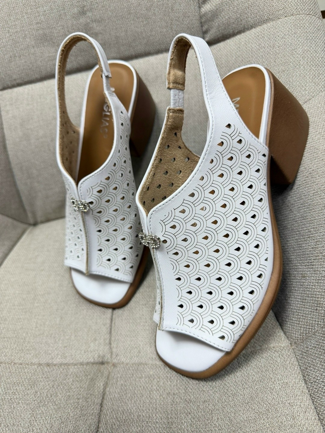 босоножки женские,босоножки кари,,стильные босоножки,босоножки женские летние