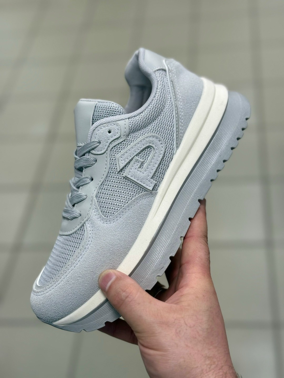 кроссовки,кроссовки повседневные,женские кроссовки,удобные кроссовки,кроссовка