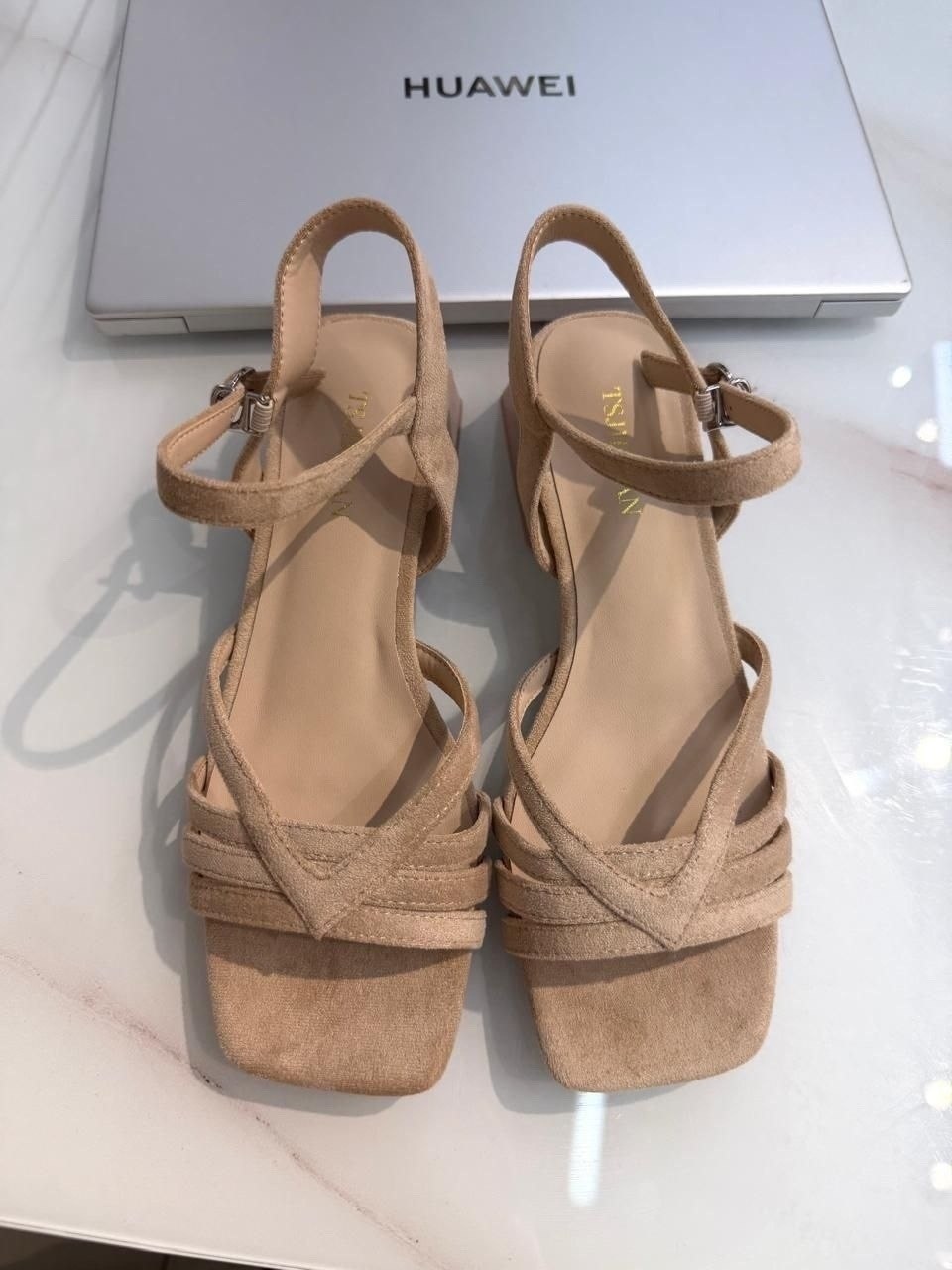 босоножки летние,босоножки женские,босоножки на каблуках,сандалии модные,босоножки на ремешках