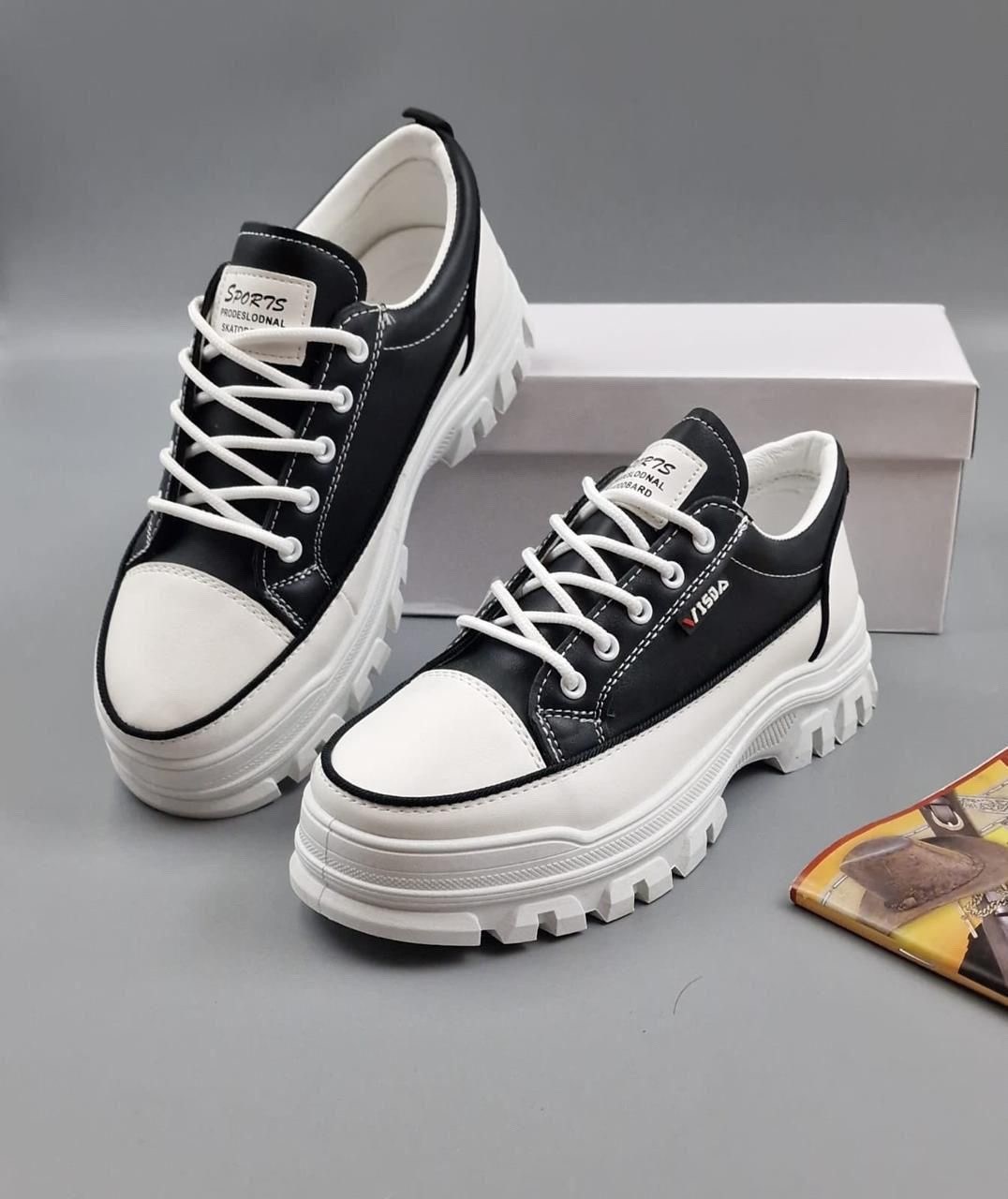 ,женские кроссовки,кроссовки для женщин,модные кроссовки,спортивная