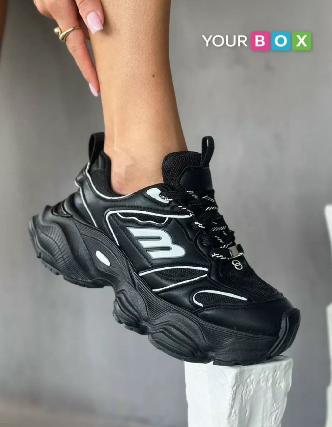 кроссовки balenciaga,кроссовки женские balenciaga,кроссовки balenciaga track,кроссовки черные,массивные кроссовки